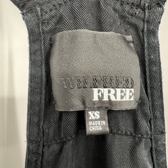 Wilfred Free Aritzia Beatrice Romper Shorts Jumpsuit Adjustable Straps Black XS - Picture 3 of 10